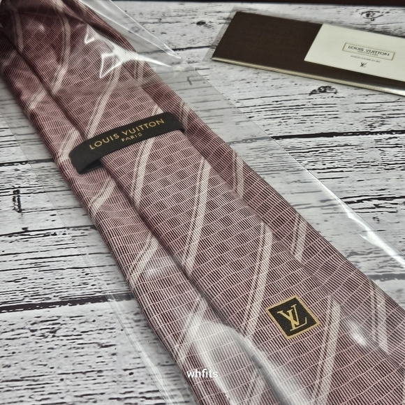 Louis Vuitton Silk Tie New in Box - Picture 3 of 4